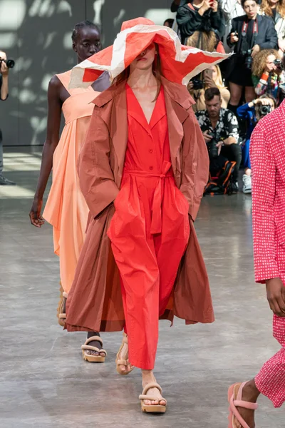 Look 39